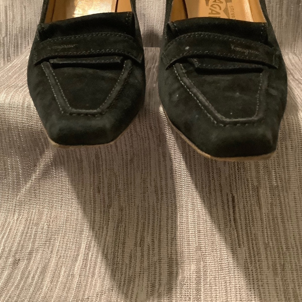 Ferragamo Black Suede Loafer Pumps Heels Sz 8 - Picture 3 of 14